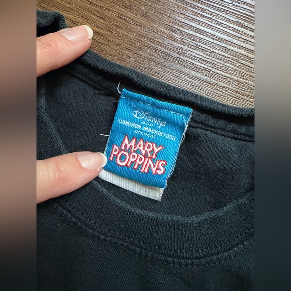 Disney Mary Poppins black T-shirt - Picture 5 of 7